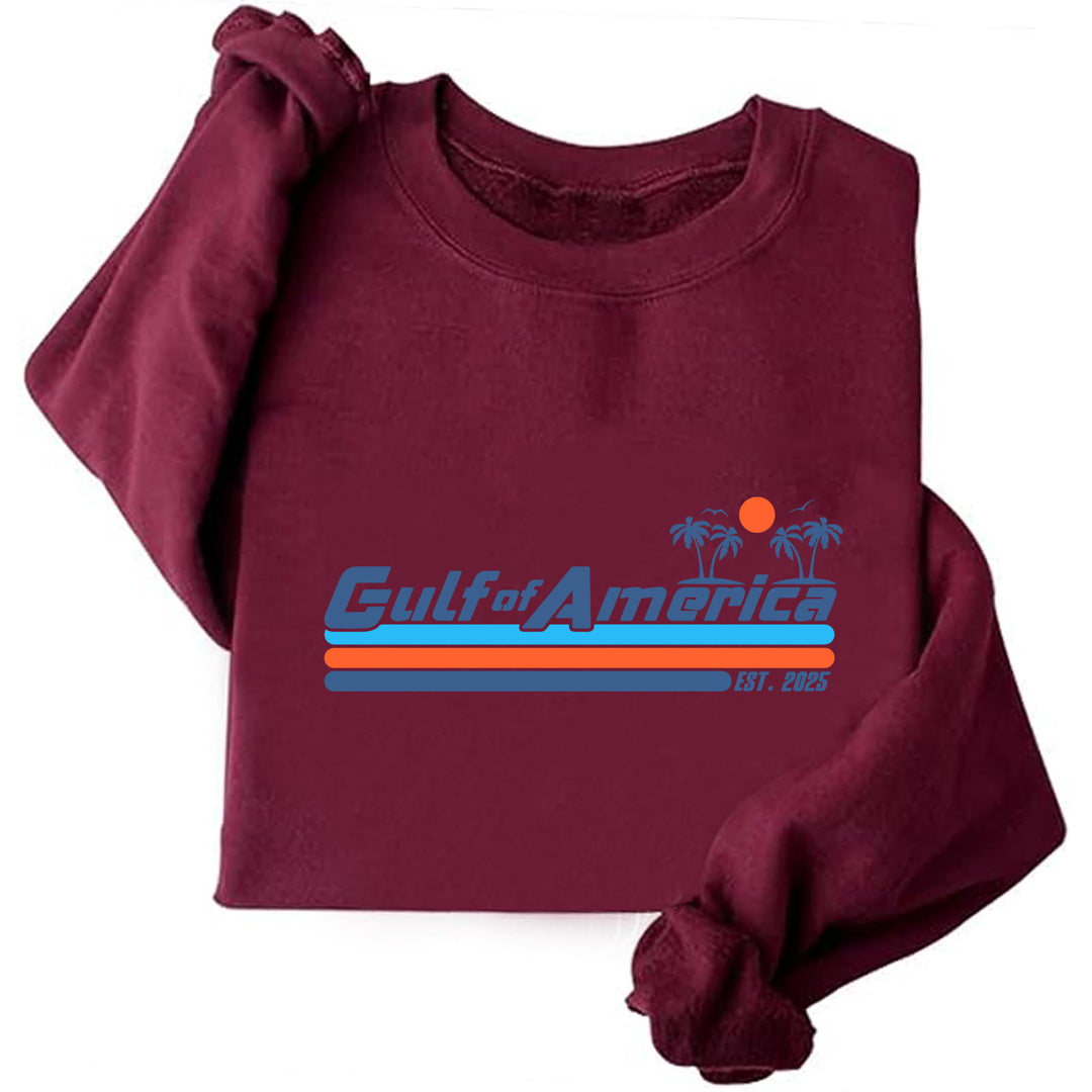 Damegenser med avslappet rund hals og høykvalitets logo-design Skjora