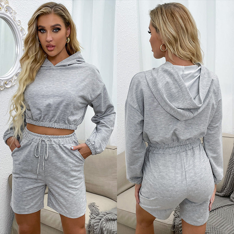 Damens casual hettegenser og shorts sett med elastisk midjebånd og moderne snitt Skjora