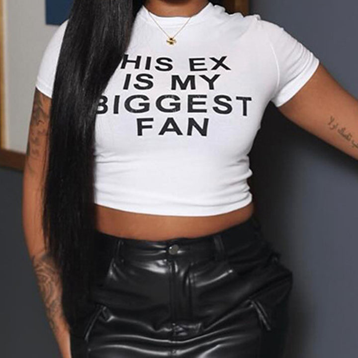Dame Crop-Top med morsom tekst og figurtilpasset snitt Skjora