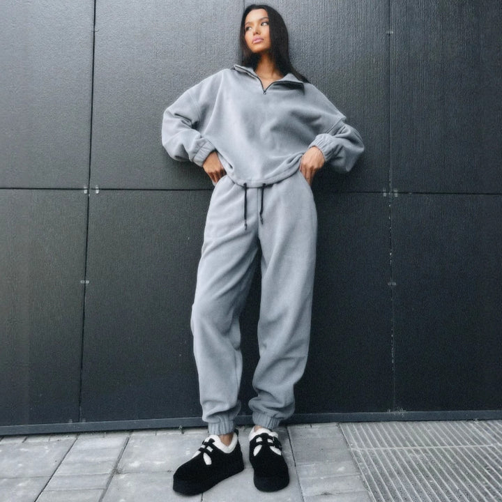 Kvinners fleece treningsoverall med halv glidelås og elastisk midje Skjora