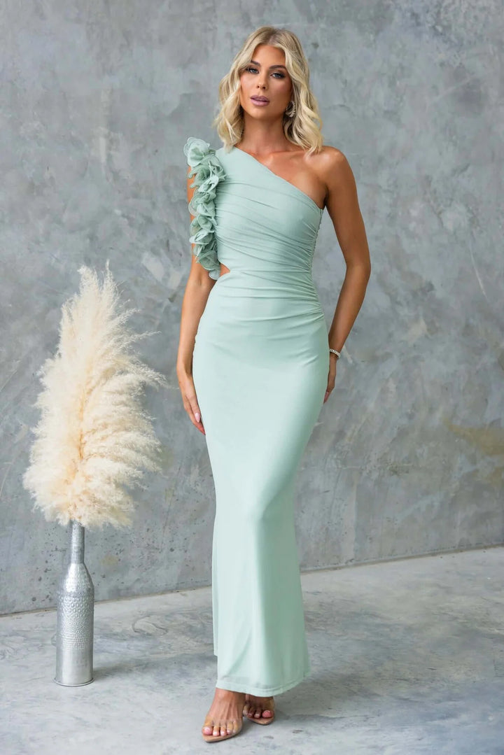 Kvinne Elegant Rynket Maxi Kjole med en Off-Skulder Design og Skreddersydd Passform