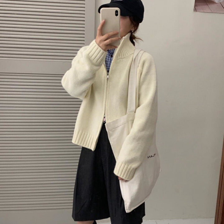 Dame cardigan med høy krage og praktisk glidelås Skjora