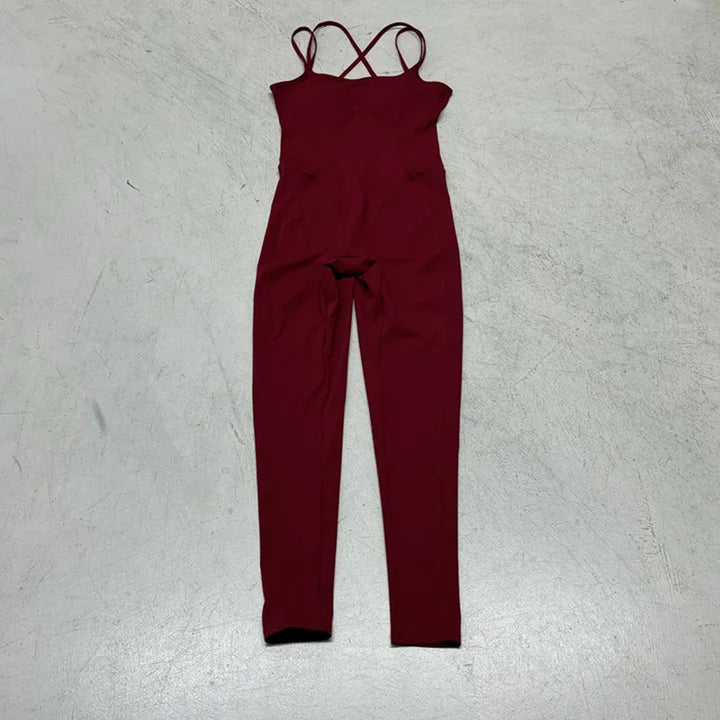 Dame Sporty jumpsuit med justerbare skuldre og tettsittende snitt Skjora