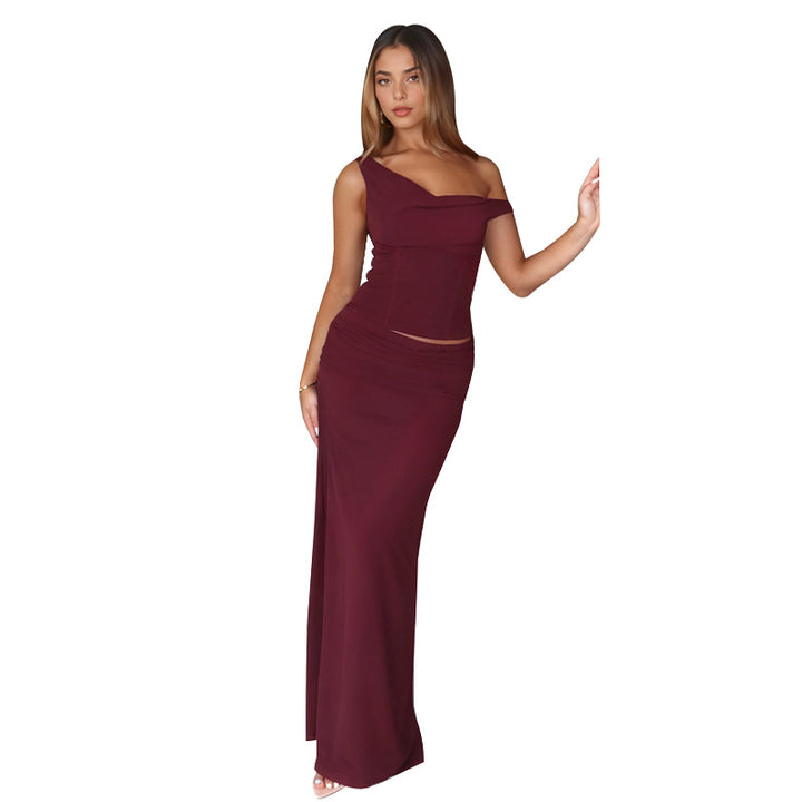 Kvinnenes maxi-kjole med off-shoulder-design og elegant volangdetalj Skjora