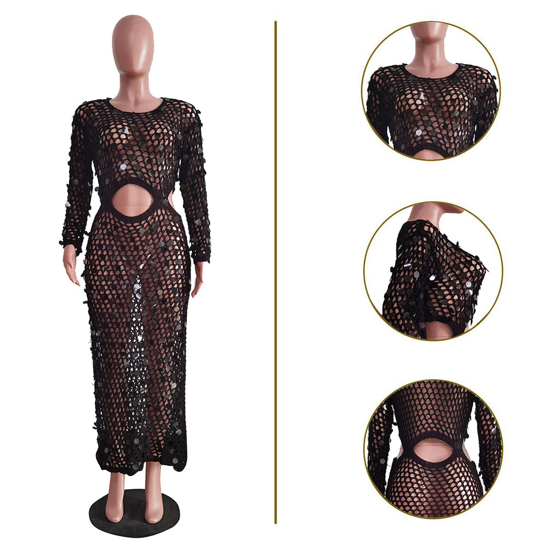 Dame Maxi-kjole laget av gjennomsiktig heklemateriale med cut-out detaljer Skjora