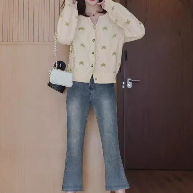 Dame cardigan med blomstermønster og knappdetaljer Skjora