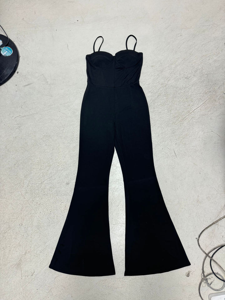 Dame Flared Jumpsuit med strapless topp og figurnær silhuett Skjora