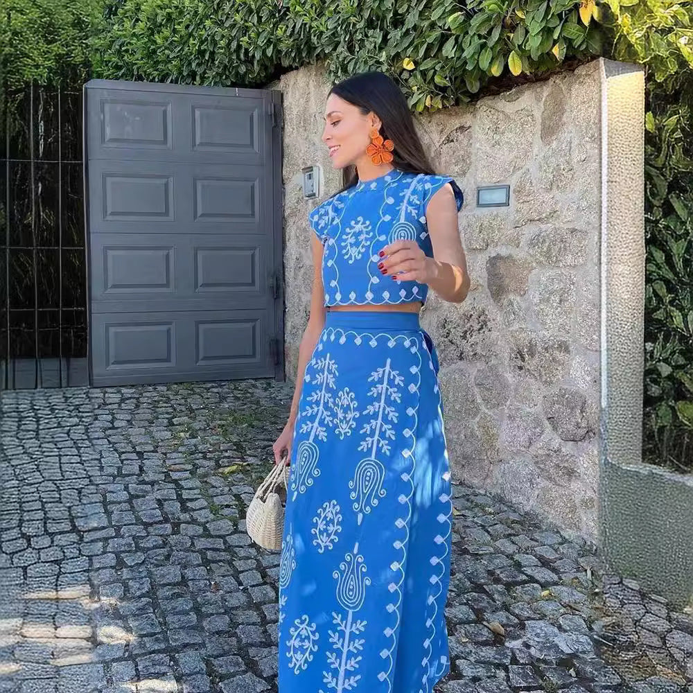 Dame Sett med brodert topp og omslagskjørt Skjora