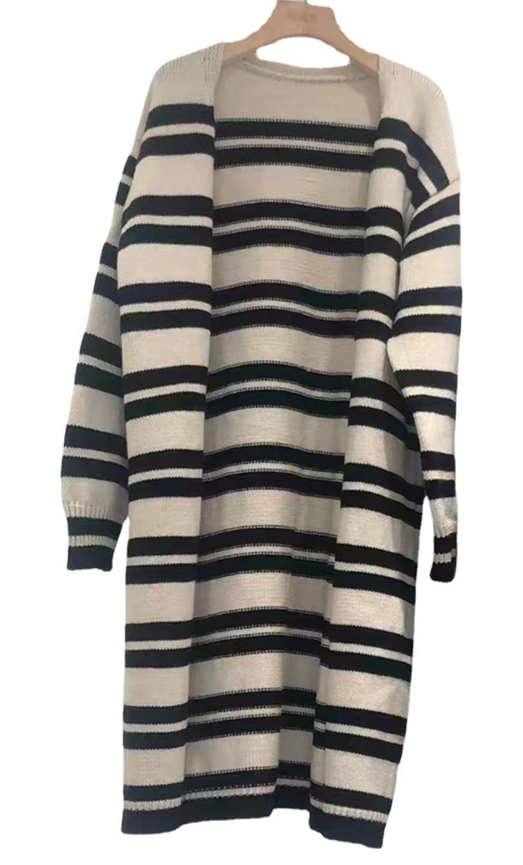 Kvinners chunky strikket cardigan med brede striper og avslappet passform Skjora