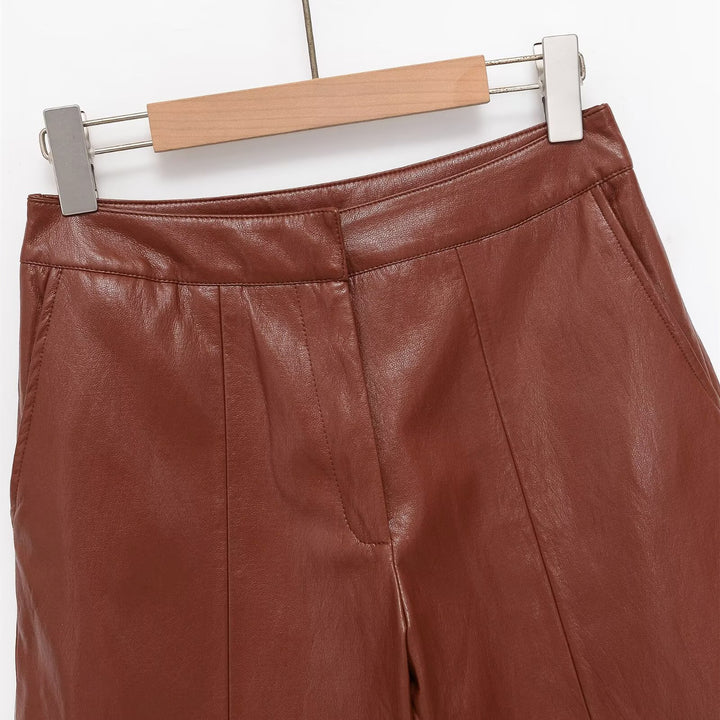 Damer elegante culotte laget av høykvalitets lær med bred passform Skjora