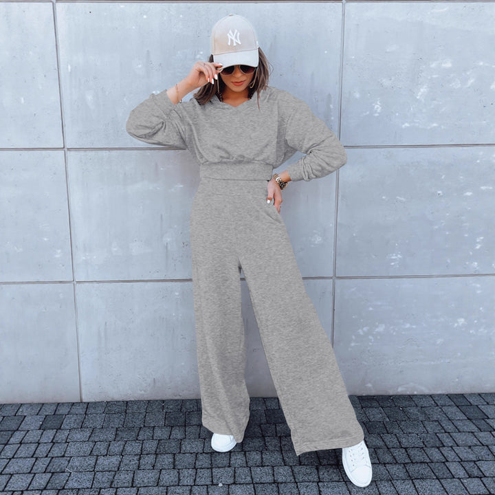 Kvinne casual jumpsuit med vide ben og praktisk hette Skjora