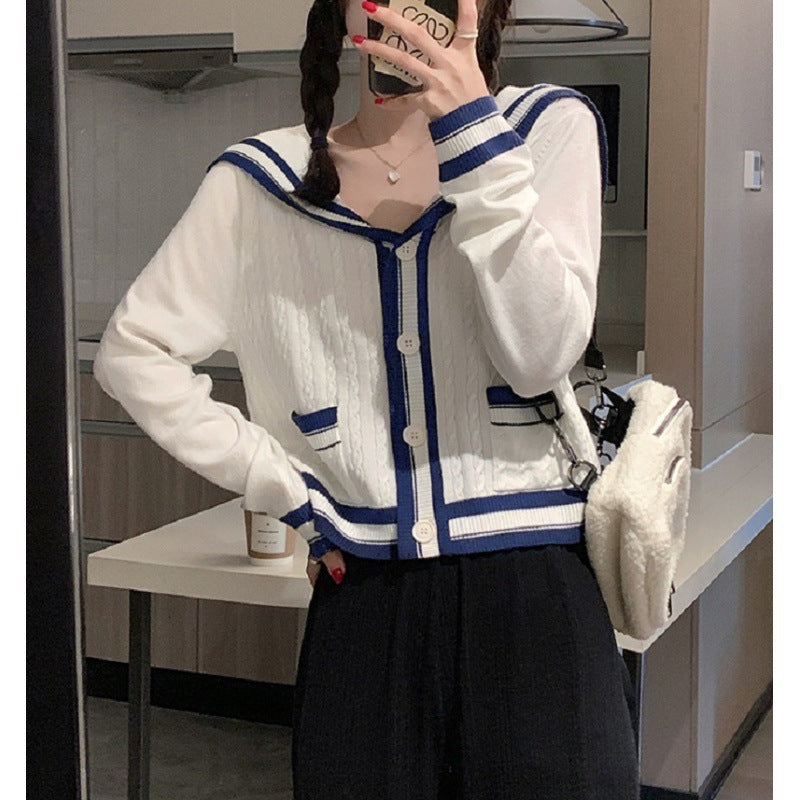 Dame casual cardigan med maritim hettekollertype og knappdetaljer Skjora