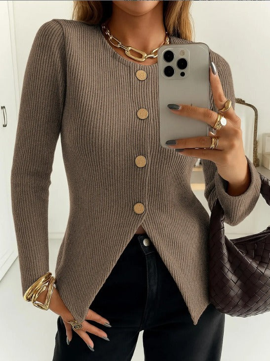 Kvinnes elegant cardigan med dekorative knapper Skjora