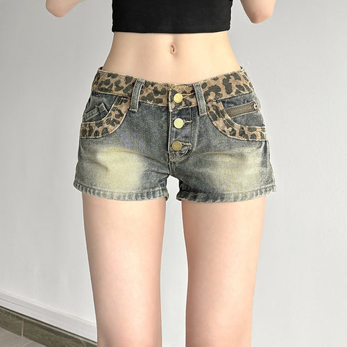 Dame Leopardtrykk Denim-Shorts med knappdetaljer og elastisk belte Skjora