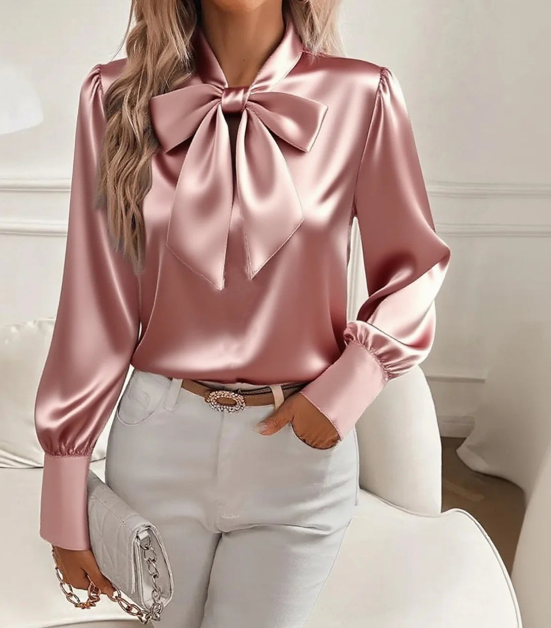 Dame elegant satengbluse med sløytekrage og pufferm Skjora