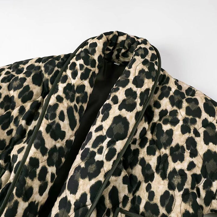 Kvinne Stilig Leopardtrykt Rutedress Skjora