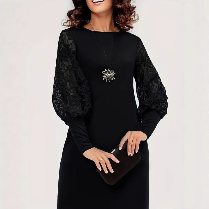 Dame elegant kjole med spissermer og figursydd snitt Skjora