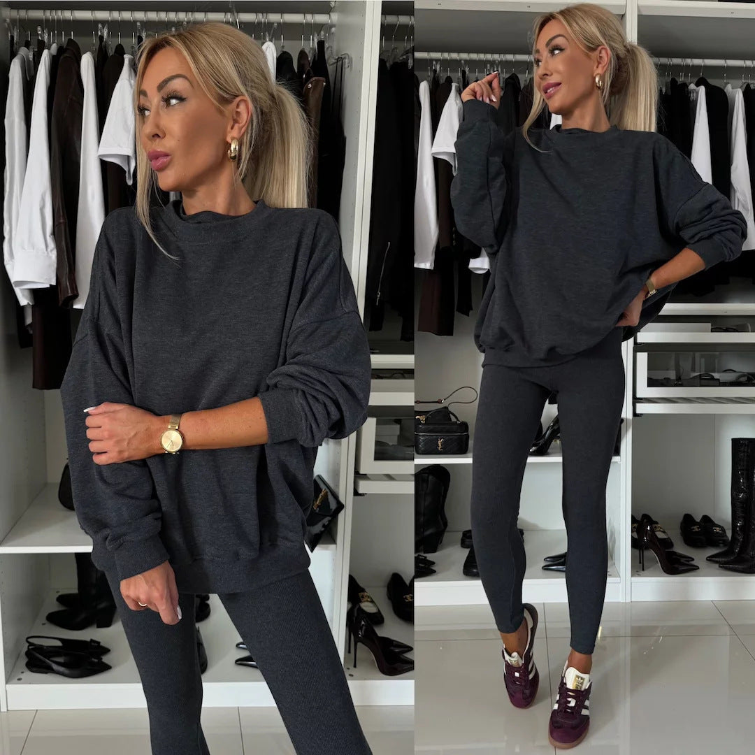 Kvinnes avslappet genser og avslappede leggings Skjora