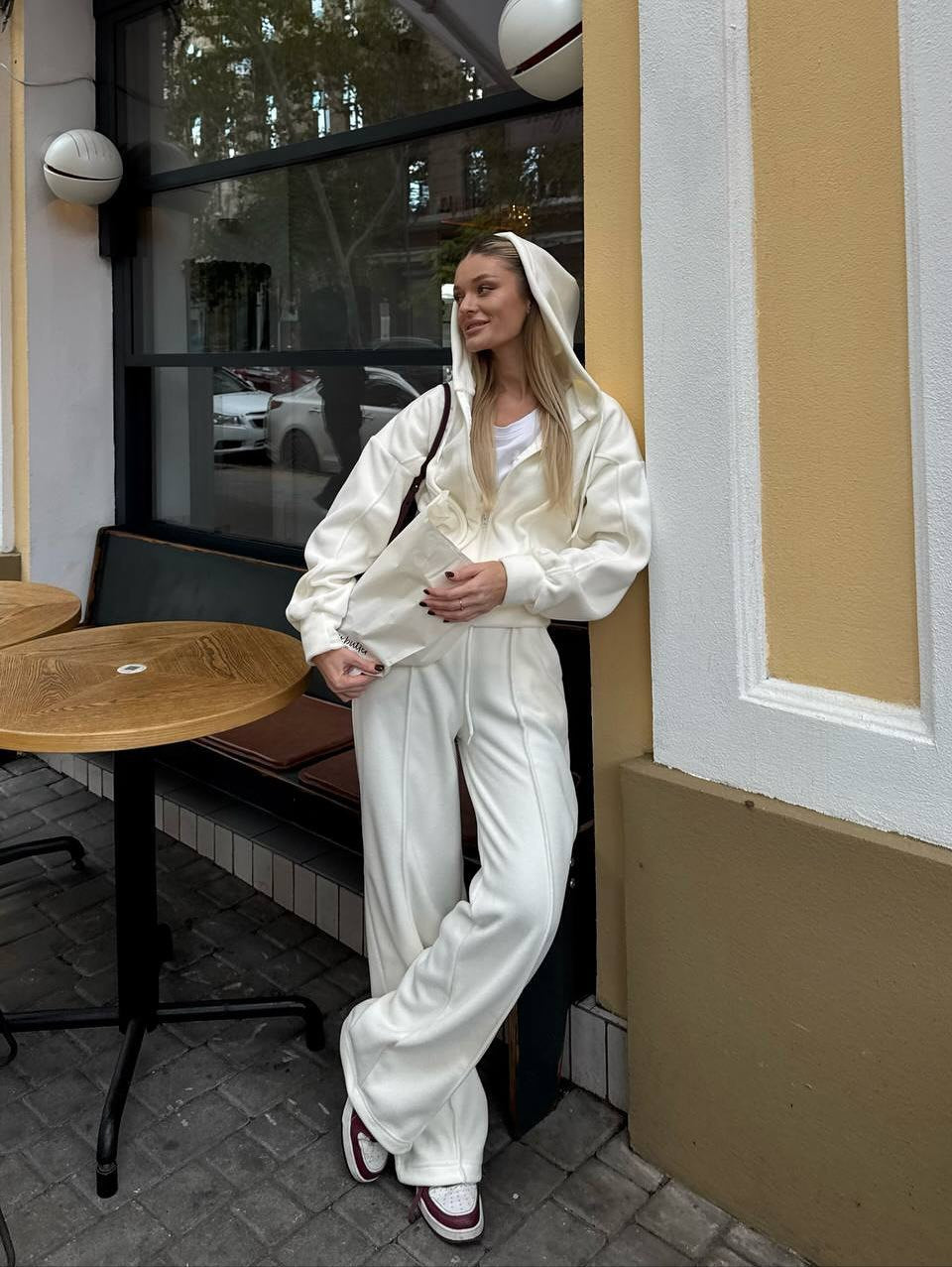 Kvinnelig Fleece Tracksuit med Stilig Hette og Elastisk Midjebånd Skjora