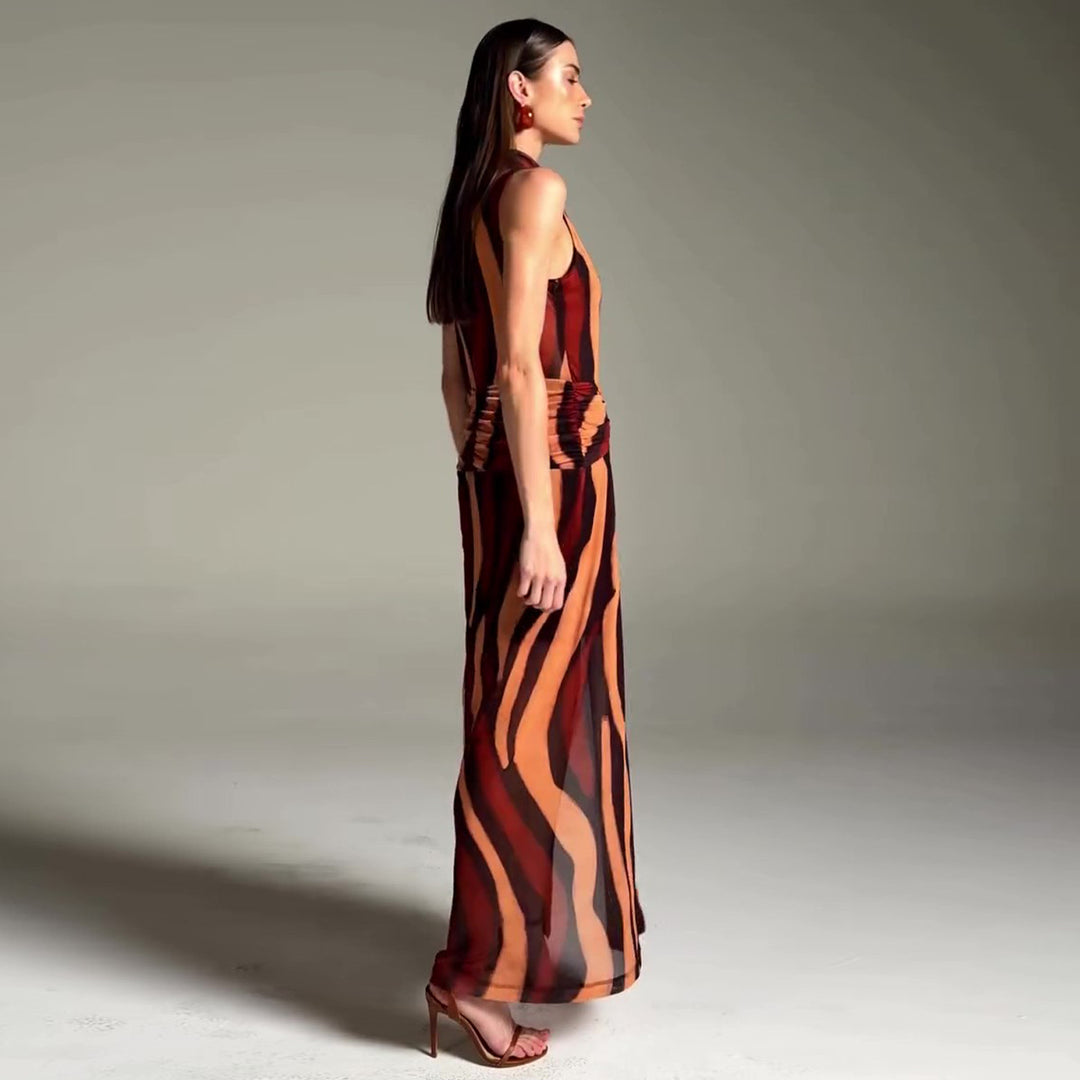 Damer elegant maxi kjole med unikt stripe mønster og høy krage