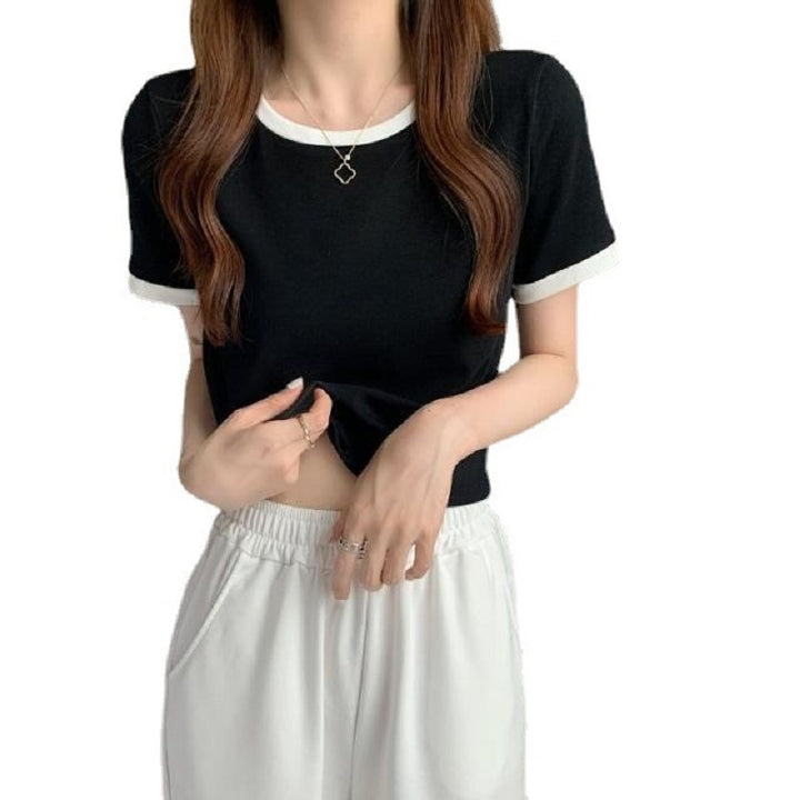 Women's short-sleeved T-shirt with contrasting color and light cotton fabric