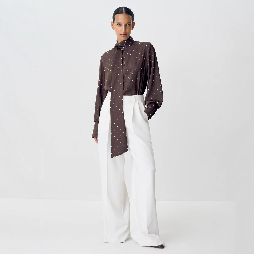 Damer elegant bluse med blonderdetaljer og sløyfe krage Skjora