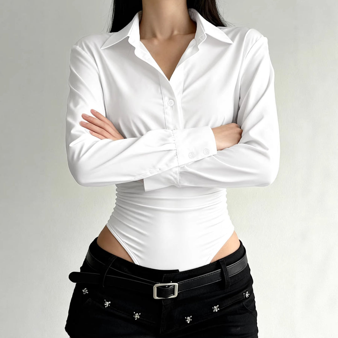 Damer elegant bodysuit med fin krage og knappdetaljer Skjora