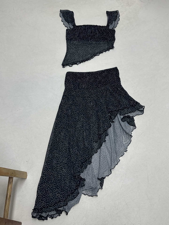 Dame asymmetrisk volangskjørt med delikate volanger detaljer Skjora