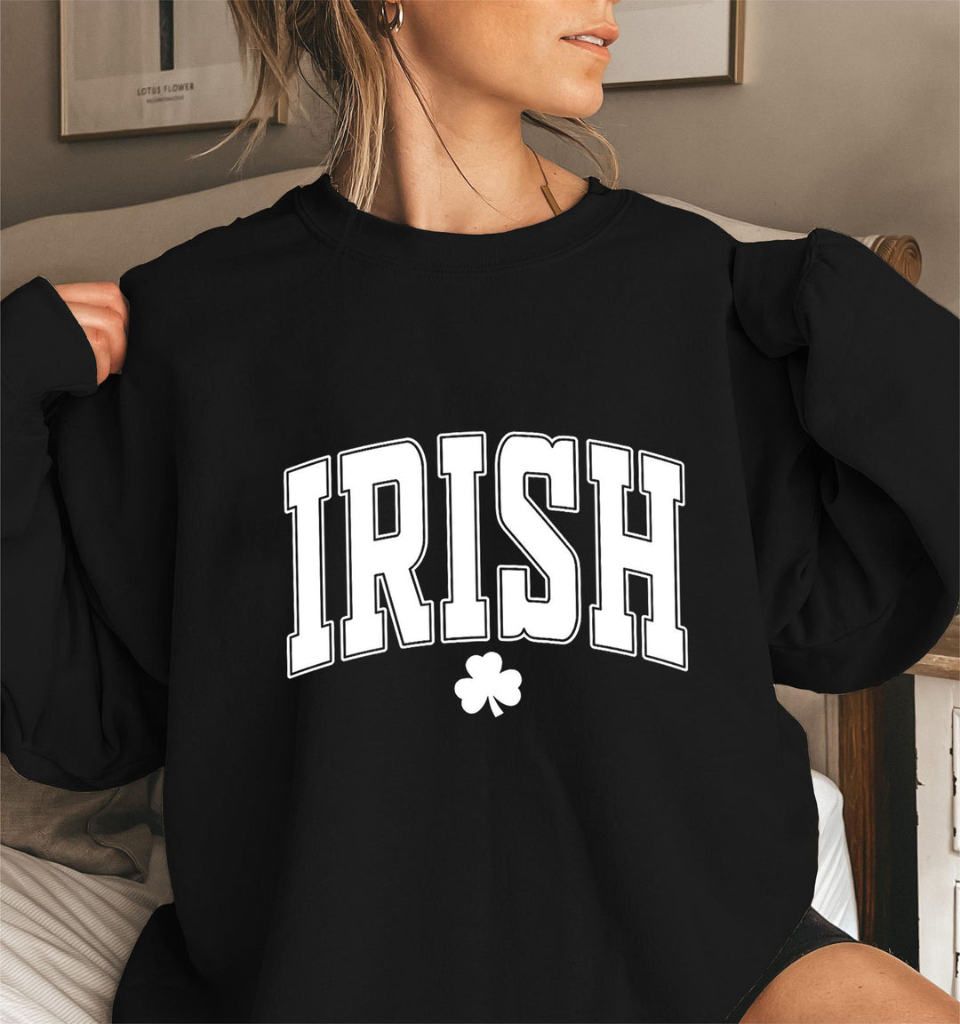 Kvinnens sweatshirt med moderne irsk designfokus Skjora