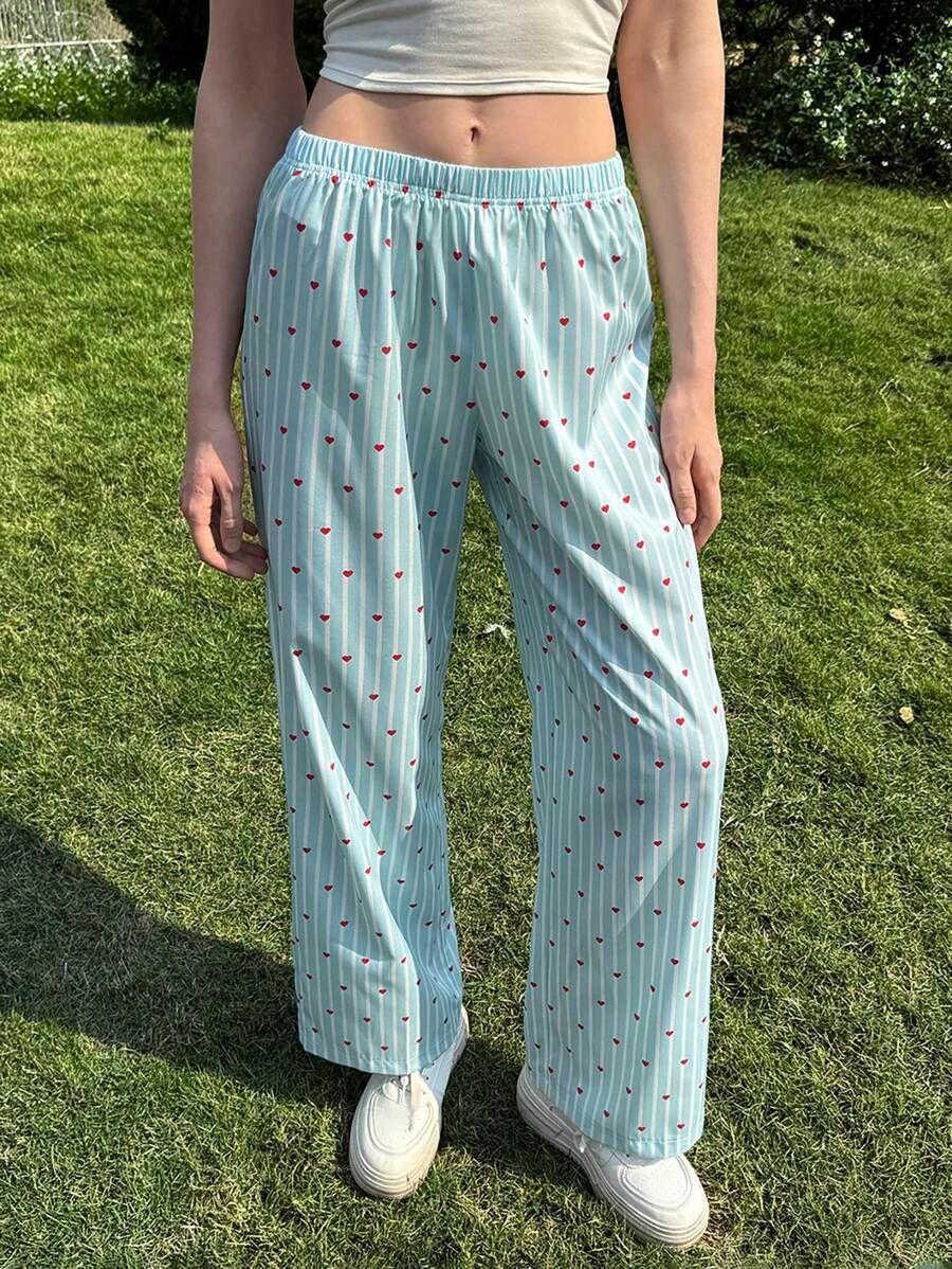 Dame fritidbukser med stripete design og hjerte-motiver Skjora