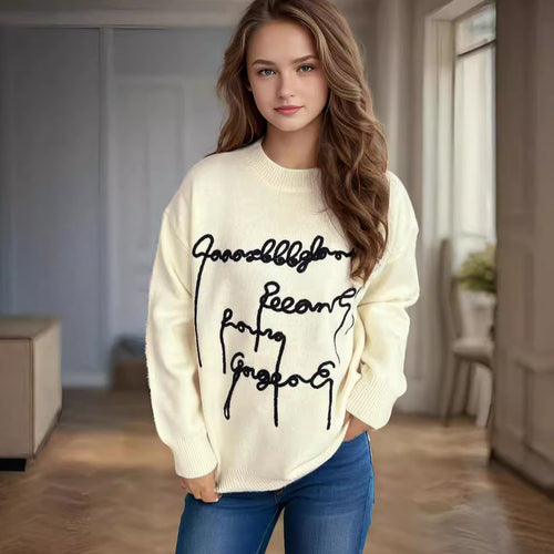 Kvinnes koselige oversized genser med kunstnerisk trykk Skjora