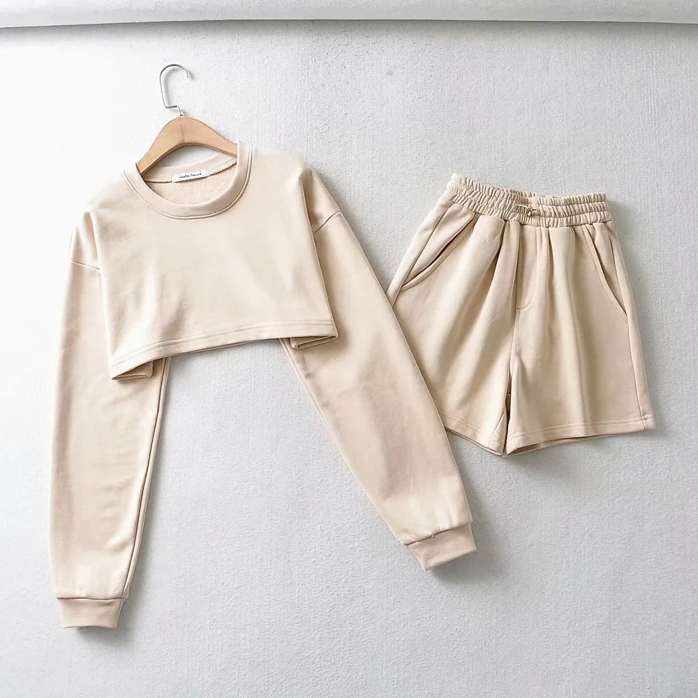 Kvinne casual crop top og shorts sett Skjora