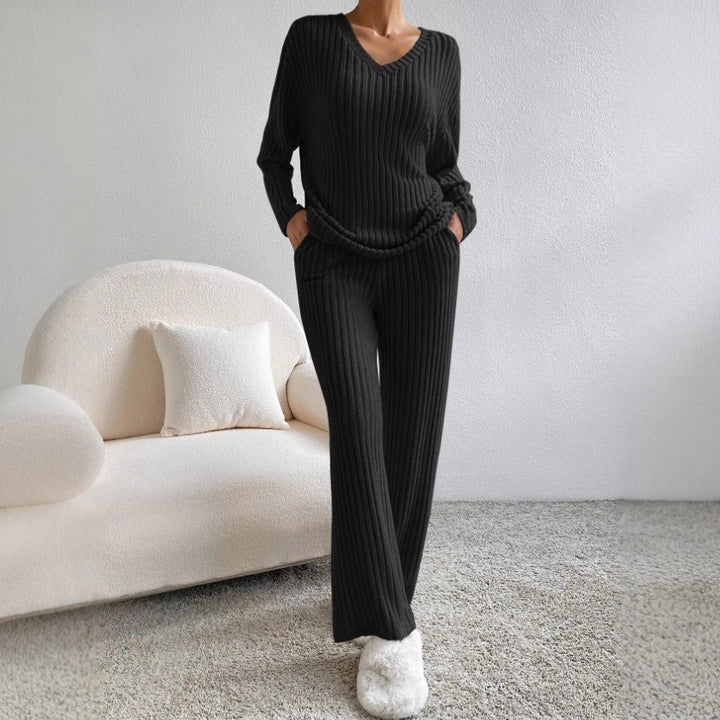 Kvinnens koselige strikkede jumpsuit i moderne ribbedesign Skjora