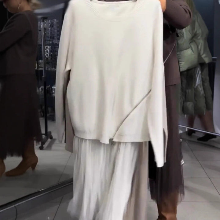 Kvinnes trendy, asymmetrisk genser med draping Skjora