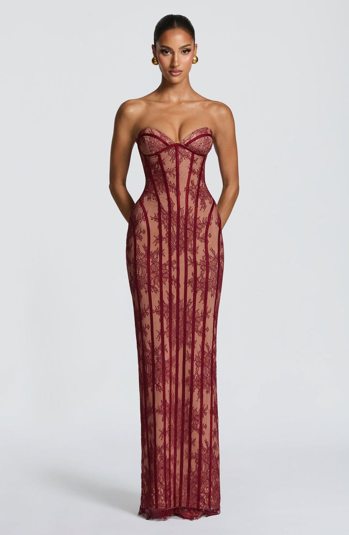 Dame tilpasset blondekjole med bustier-top og elegante detaljer Skjora