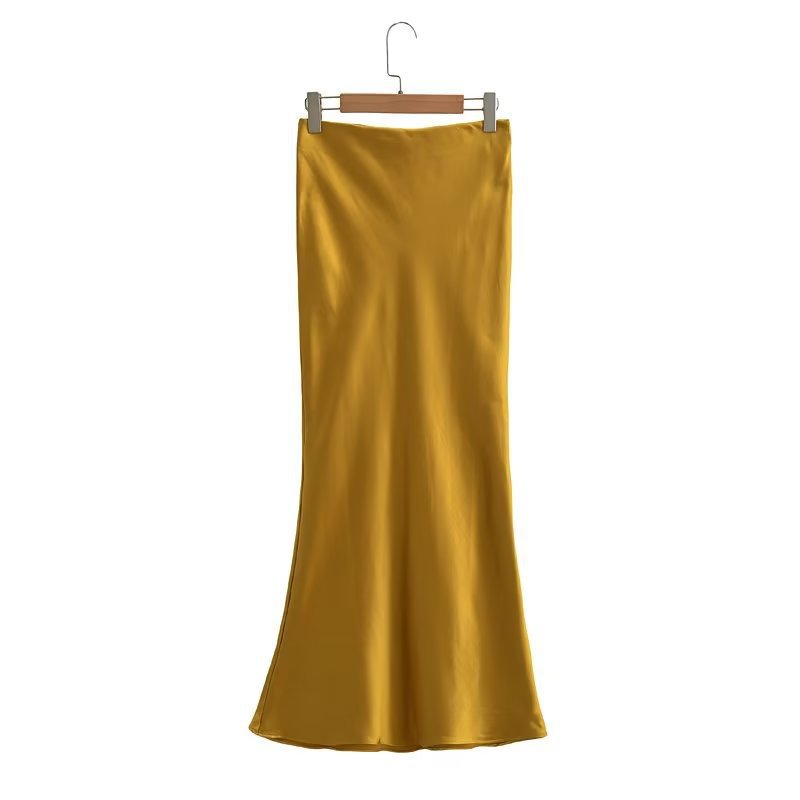 Damer elegant sateng skjørt i minimalistisk stil med myk drapering Skjora