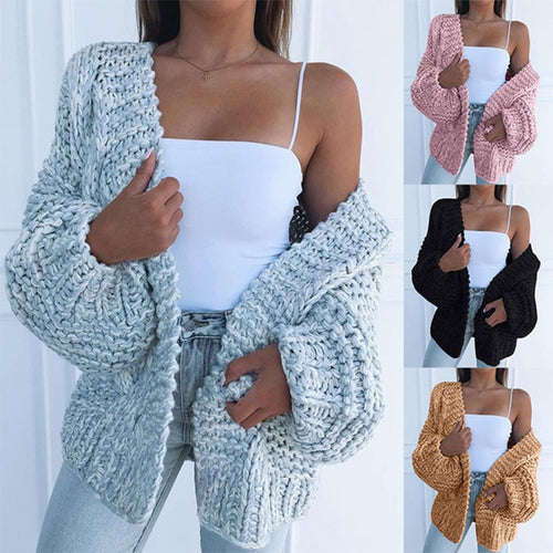 Kvinnens chunky strikket cardigan med oversized passform og avslappet design Skjora