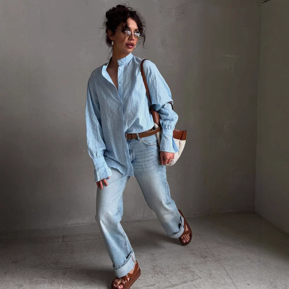 Damer Relaxed Fit Bluse med Fine Fald og Ståkrage Skjora