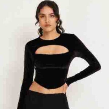 Dame Cropped Langermet topp med innovativt cut-out-design Skjora