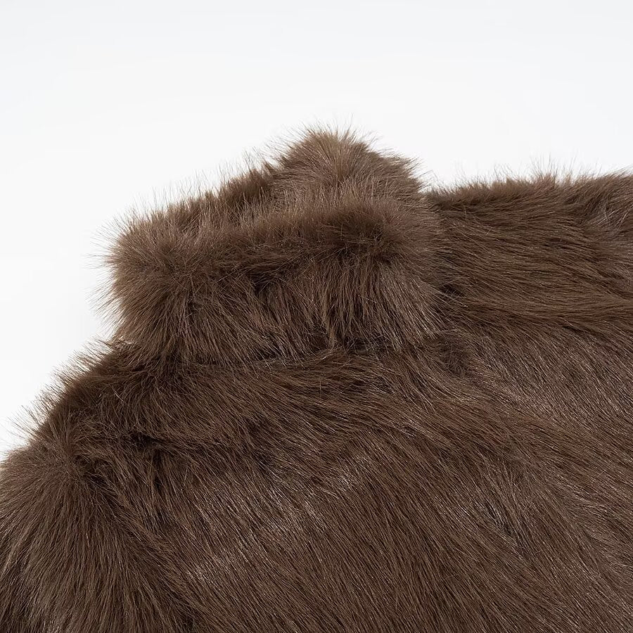 Kvinnens Cozy Plush Jakke med Høy Krage og Løs Passform Skjora