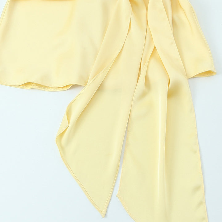 Dame Halter-Top med elegant innpakningsdesign og flytende stoff Skjora