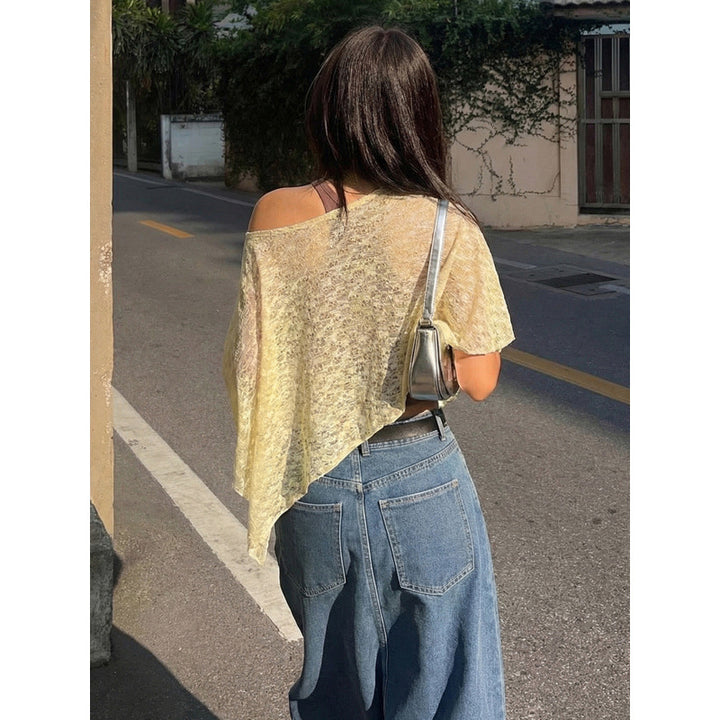 Dame avslappet Crop-Top i lett strikket stoff med asymmetrisk kant Skjora