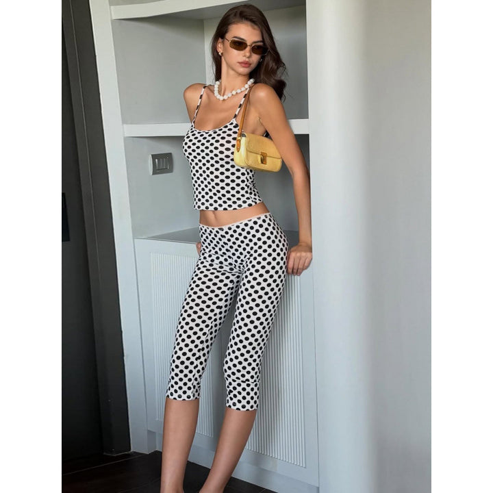 Dame moteriktig polka-prikk antrekk sett med crop-top og ankel-lange leggings Skjora
