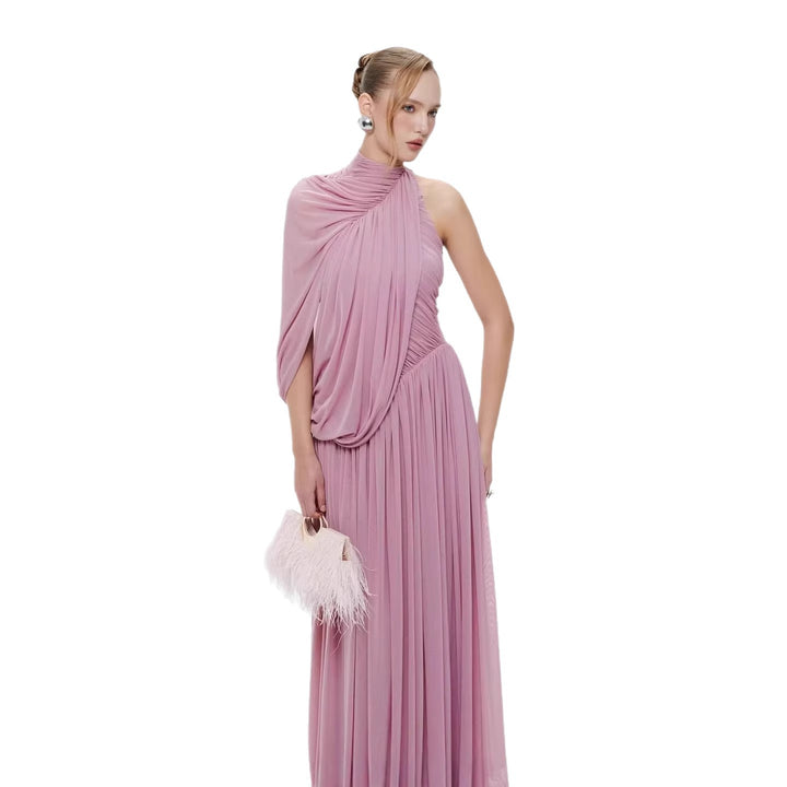 Dame Elegant aftenkjole med asymmetrisk design og stilfull drapering Skjora