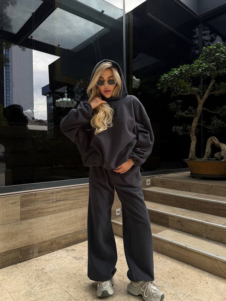 Damer koselige og stilige loungewear-sett med hette Skjora