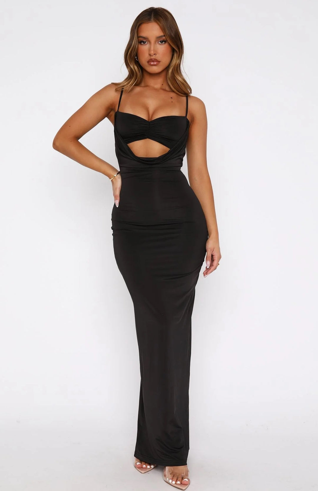 Dame Elegant Cut-Out Maxikjole Skjora