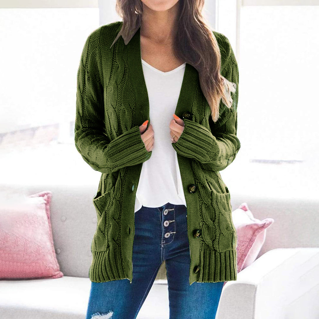 Kvinnes chunky strikket cardigan med store knapper og praktiske lommer Skjora