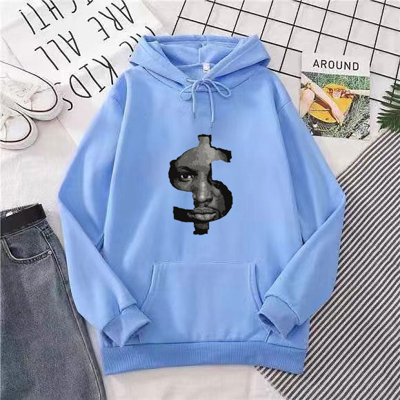 Dame hettegenser med iøynefallende grafisk trykk Skjora
