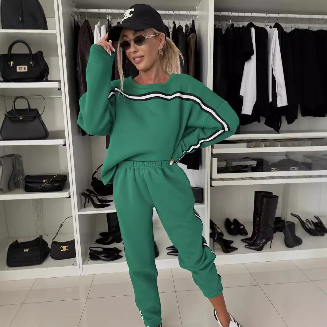 Kvinnelig sporty loungewear dress med elegant snitt og høy midje Skjora
