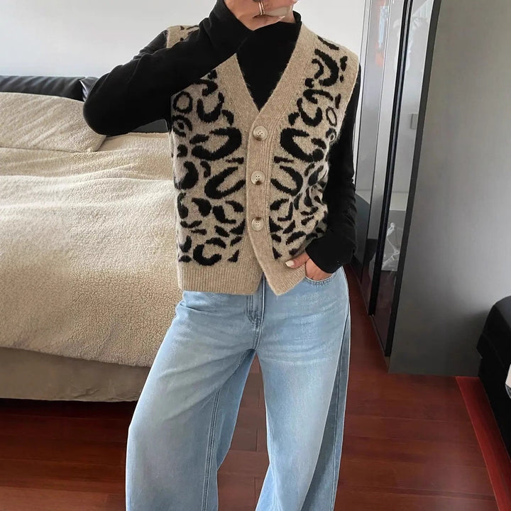 Damer strikket vest med elegant leopardmønster og høy kvalitet knapper Skjora